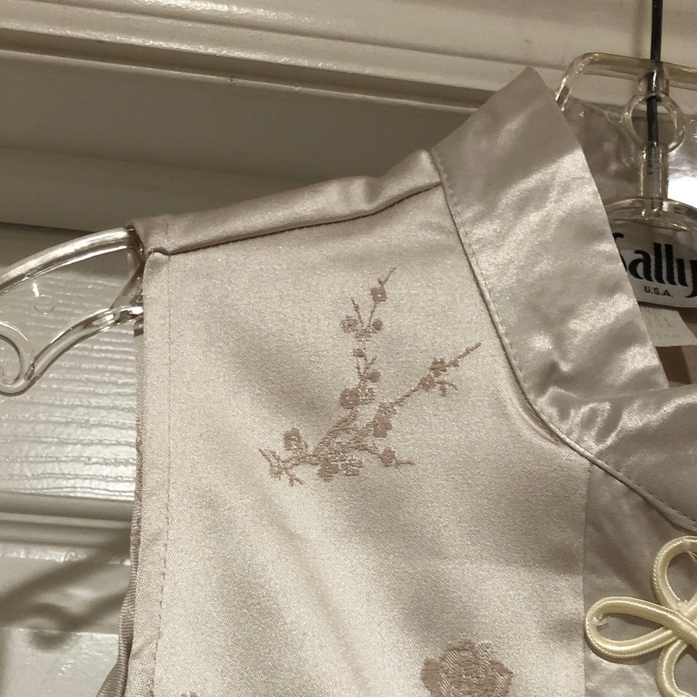 Sally USA Sleeveless Floral Satin Cheongsam Dress - Picture 3 of 17